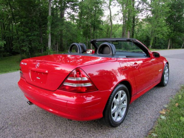 2003 Mercedes-Benz SLK-Class Limited 7-passenger