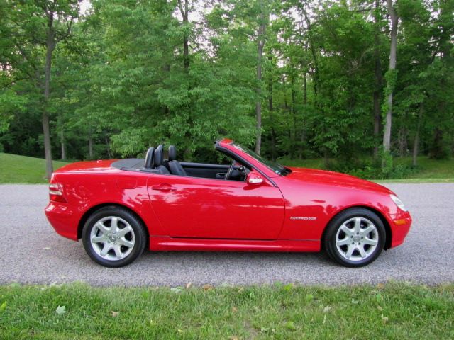 2003 Mercedes-Benz SLK-Class Limited 7-passenger