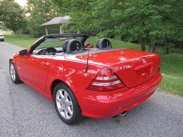 2003 Mercedes-Benz SLK-Class Limited 7-passenger