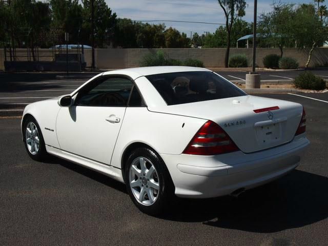 2003 Mercedes-Benz SLK-Class Limited 7-passenger