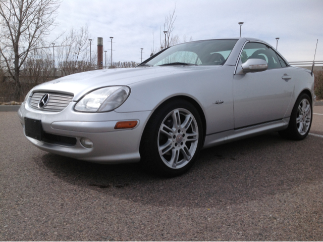 2004 Mercedes-Benz SLK Limited 7-passenger