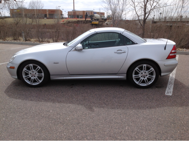 2004 Mercedes-Benz SLK Limited 7-passenger