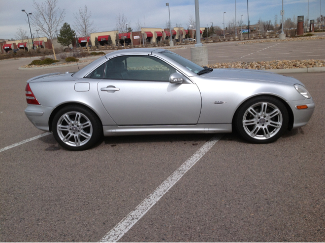 2004 Mercedes-Benz SLK Limited 7-passenger