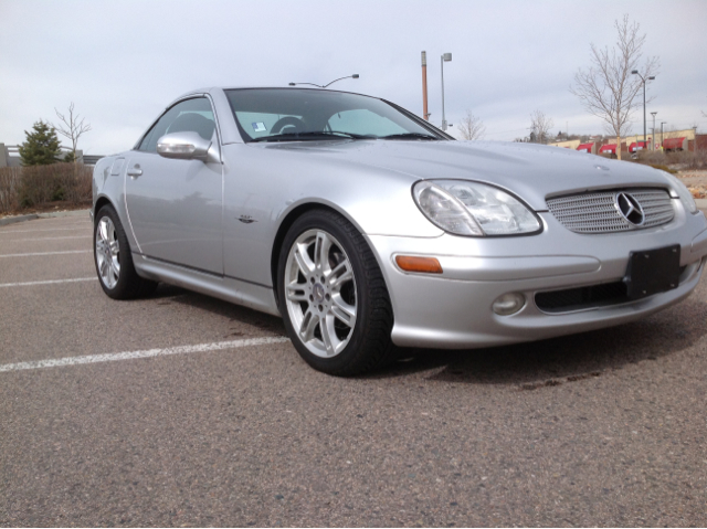 2004 Mercedes-Benz SLK Limited 7-passenger