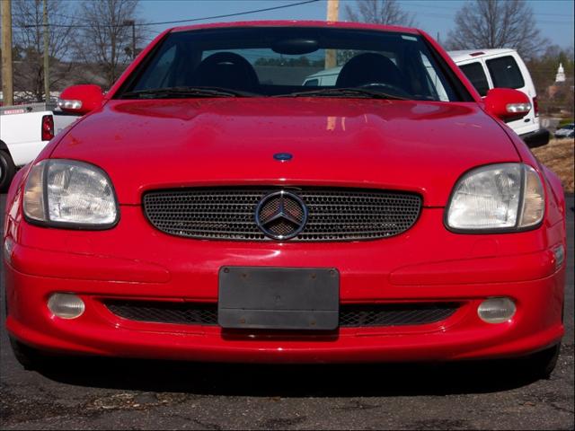 2001 Mercedes-Benz SLK Class 2dr HB DSG Hatchback