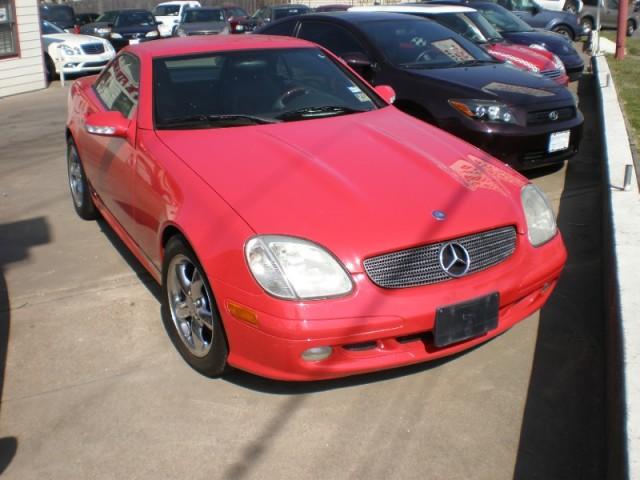 2001 Mercedes-Benz SLK Class Navigation Package Sedan