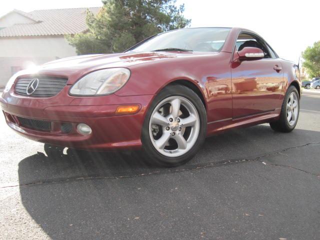 2004 Mercedes-Benz SLK Class Navigation Package Sedan