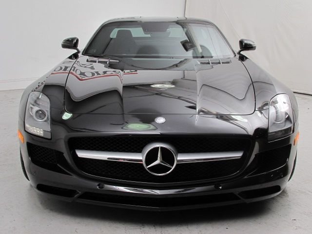 2011 Mercedes-Benz SLS-Class SEL DVD Entertainment