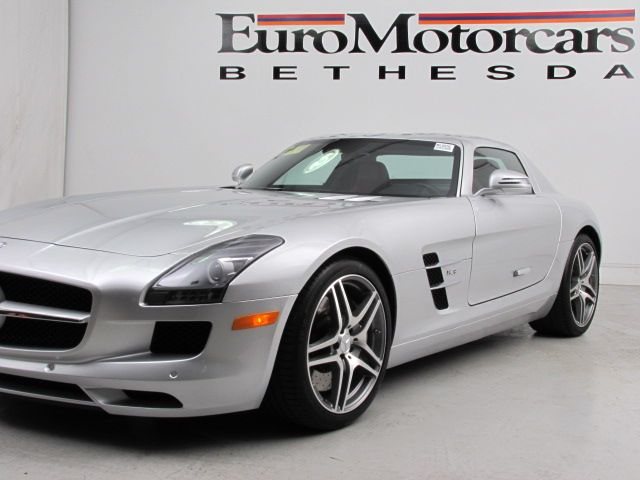 2011 Mercedes-Benz SLS-Class SEL DVD Entertainment