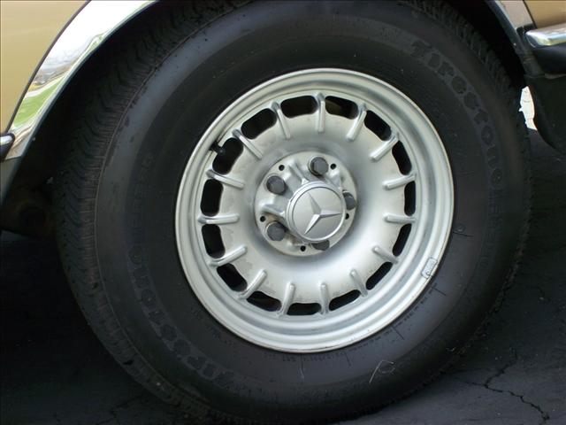 1984 Mercedes-Benz SL Class SLE V6 CVT