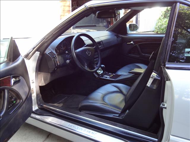 2000 Mercedes-Benz SL Class E320 4matic