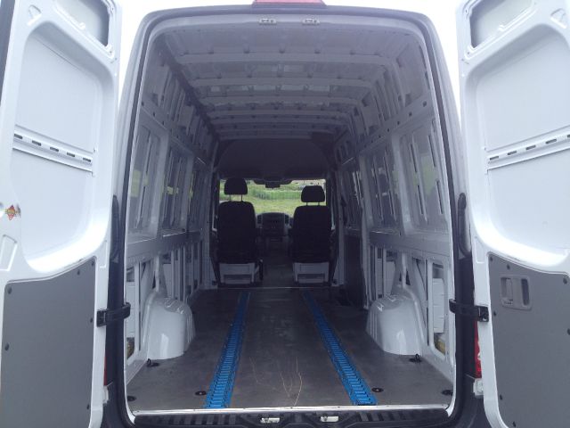 2012 Mercedes-Benz Sprinter 2500 2010 Dodge R/T