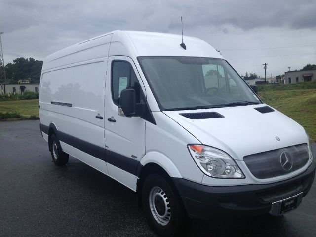 2012 Mercedes-Benz Sprinter 2500 2010 Dodge R/T
