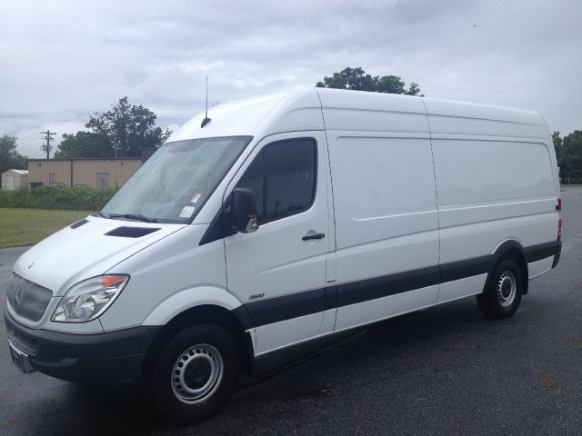 2012 Mercedes-Benz Sprinter 2500 2010 Dodge R/T
