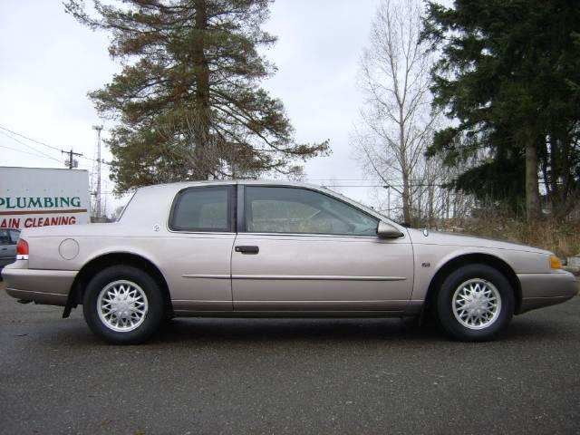 1995 Mercury Cougar LE 4-door