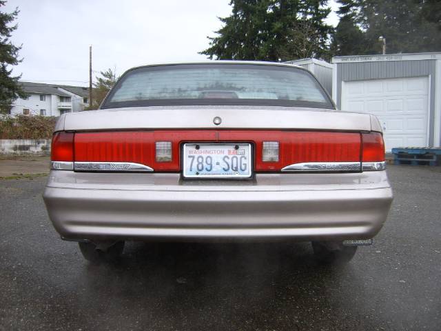 1995 Mercury Cougar LE 4-door