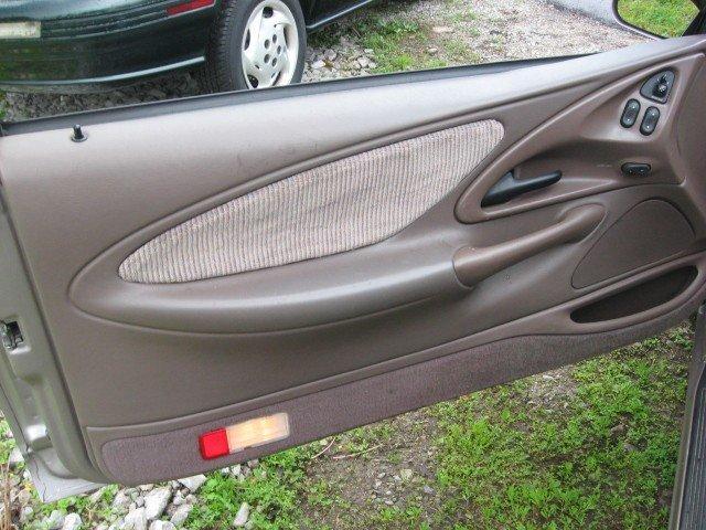 1995 Mercury Cougar LE 4-door