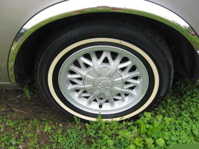 1995 Mercury Cougar LE 4-door