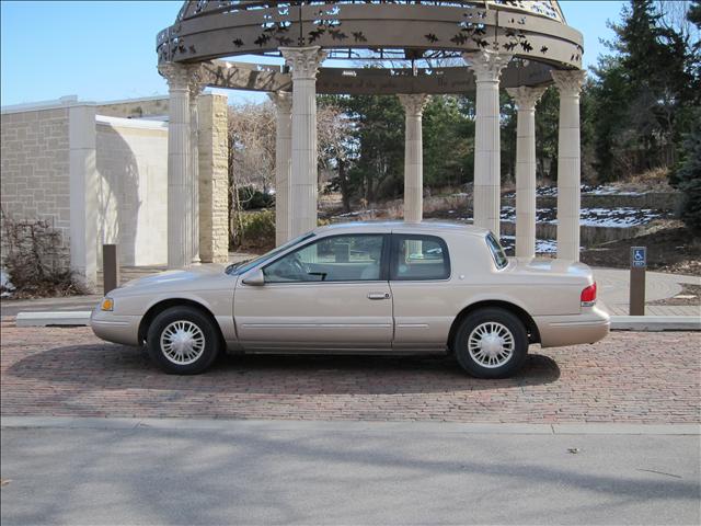 1997 Mercury Cougar LE 4-door
