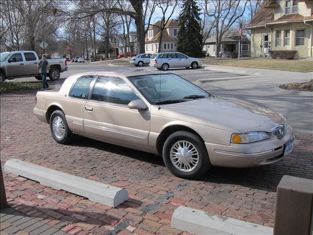 1997 Mercury Cougar LE 4-door
