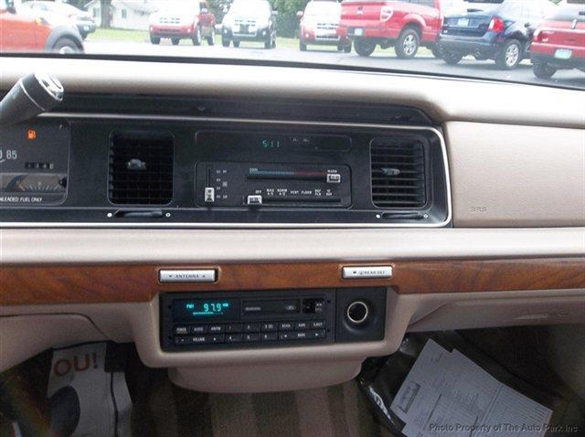 1994 Mercury Grand Marquis 3.2 Sedan 4dr