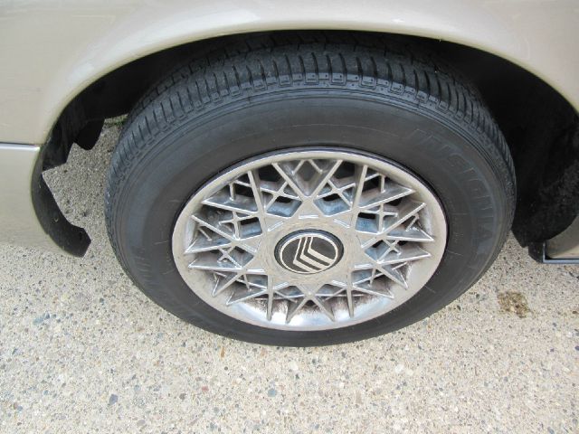 2002 Mercury Grand Marquis XLS