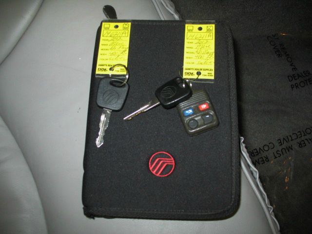 2002 Mercury Grand Marquis S 5 Passenger