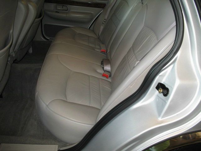 2002 Mercury Grand Marquis S 5 Passenger