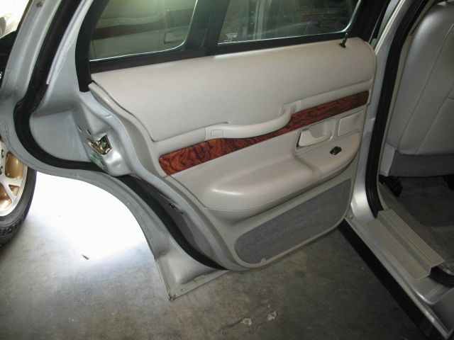 2002 Mercury Grand Marquis S 5 Passenger