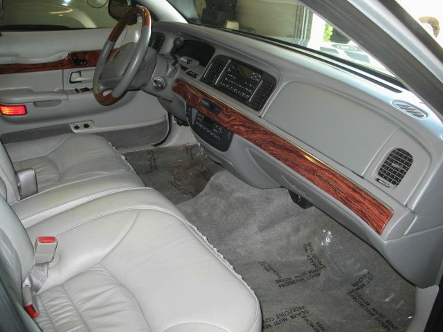 2002 Mercury Grand Marquis S 5 Passenger