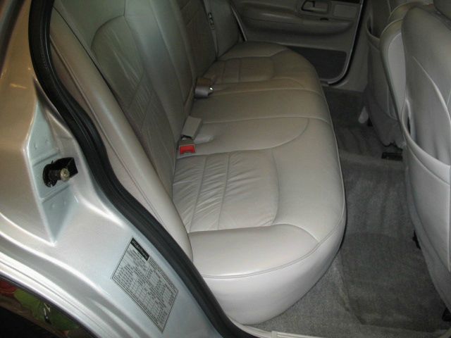 2002 Mercury Grand Marquis S 5 Passenger