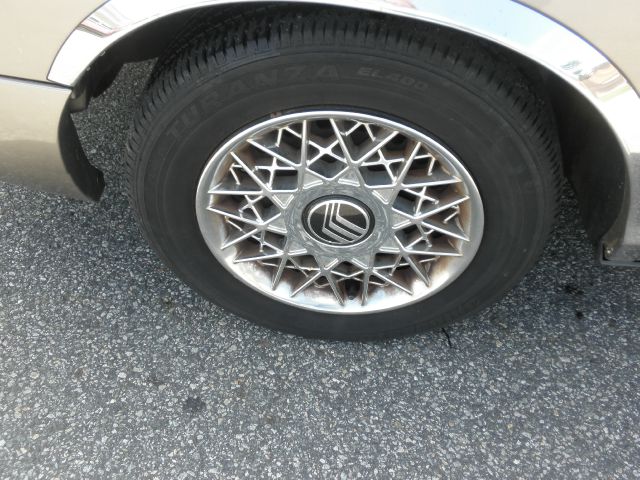 2002 Mercury Grand Marquis XLS