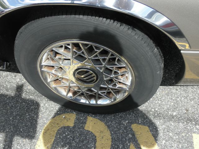 2002 Mercury Grand Marquis XLS