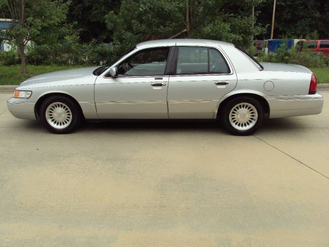 2002 Mercury Grand Marquis S 5 Passenger