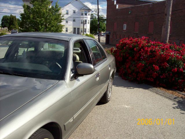 2002 Mercury Grand Marquis XLS