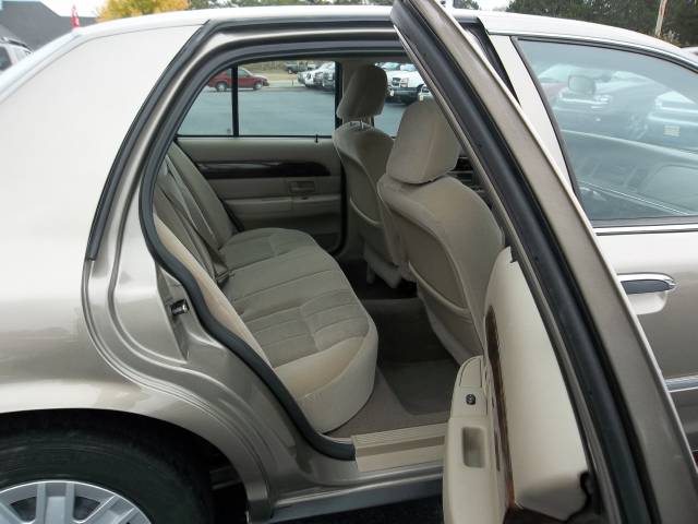 2004 Mercury Grand Marquis XLS