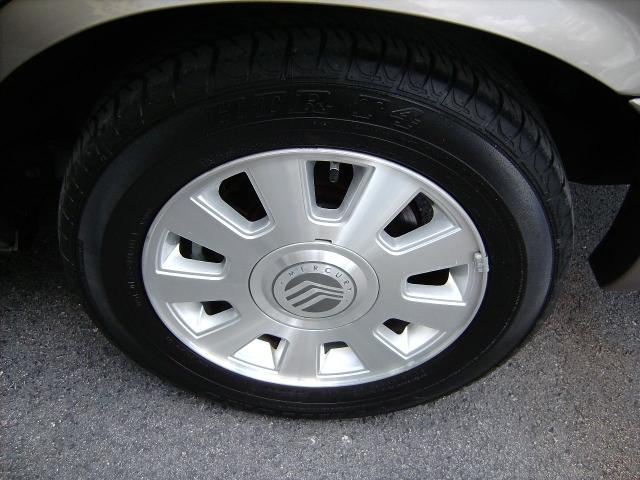 2004 Mercury Grand Marquis Base GL