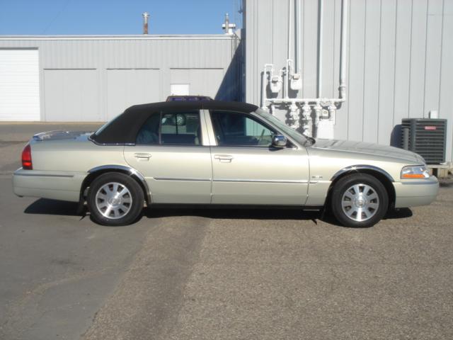 2004 Mercury Grand Marquis SLT 25