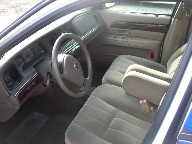 2004 Mercury Grand Marquis Crew Cab 167 WB 4WD DRW