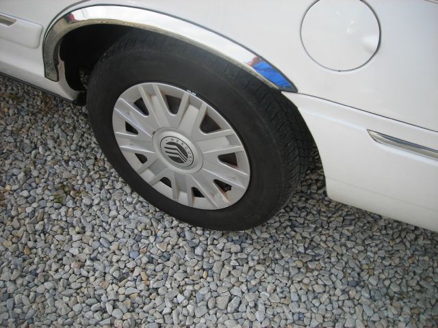 2004 Mercury Grand Marquis Crew Cab 167 WB 4WD DRW