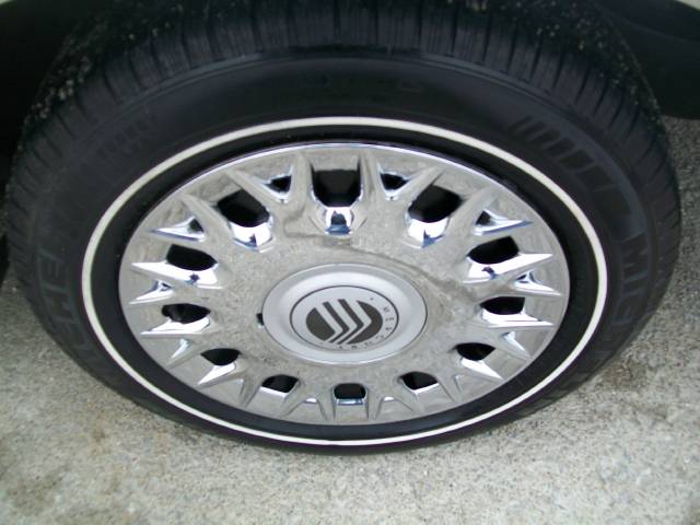 2004 Mercury Grand Marquis Crew Cab 167 WB 4WD DRW