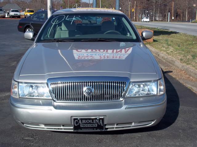 2004 Mercury Grand Marquis Crew Cab 167 WB 4WD DRW