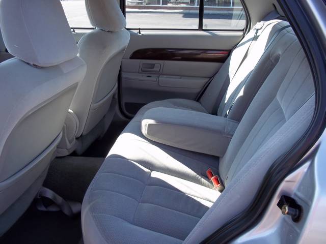 2004 Mercury Grand Marquis Crew Cab 167 WB 4WD DRW