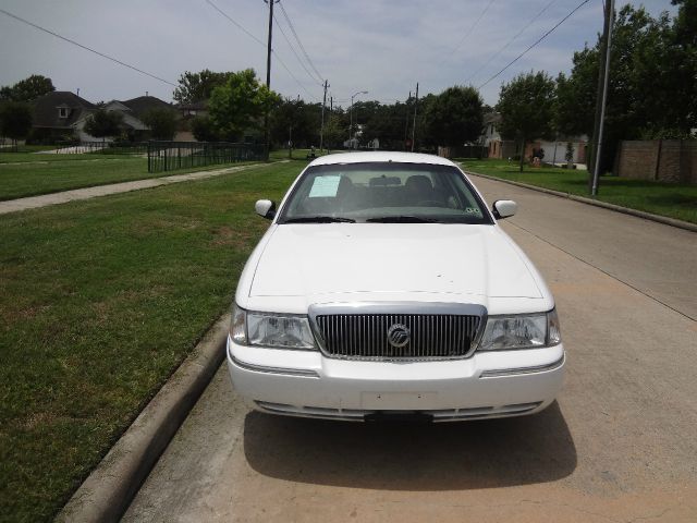 2005 Mercury Grand Marquis Crew Cab 167 WB 4WD DRW