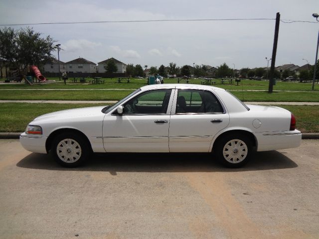 2005 Mercury Grand Marquis Crew Cab 167 WB 4WD DRW
