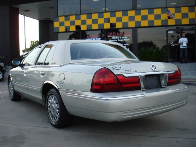 2005 Mercury Grand Marquis Crew Cab 167 WB 4WD DRW