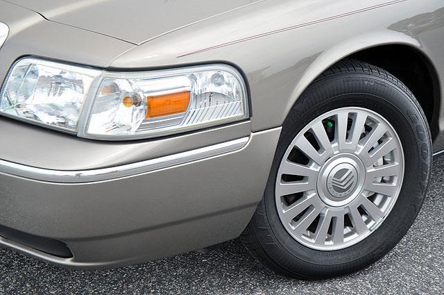 2006 Mercury Grand Marquis Touring W/nav.sys