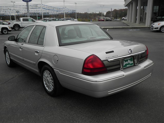 2007 Mercury Grand Marquis Touring W/nav.sys