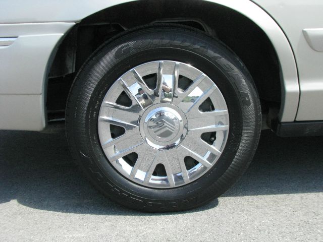 2007 Mercury Grand Marquis XLS