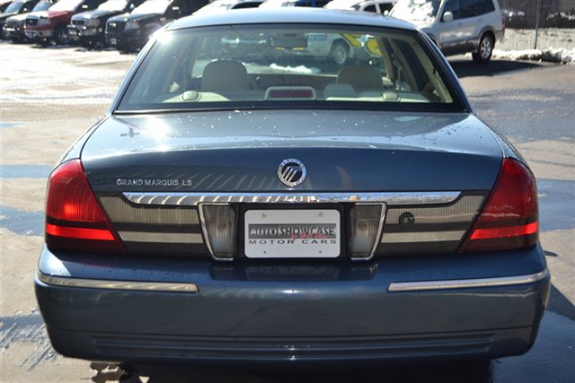 2007 Mercury Grand Marquis Touring W/nav.sys